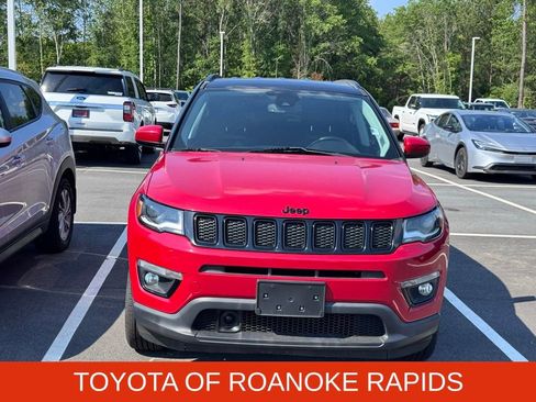 Used 2018 Jeep Compass Latitude w/ Popular Equipment Group AWD/4WD image 2