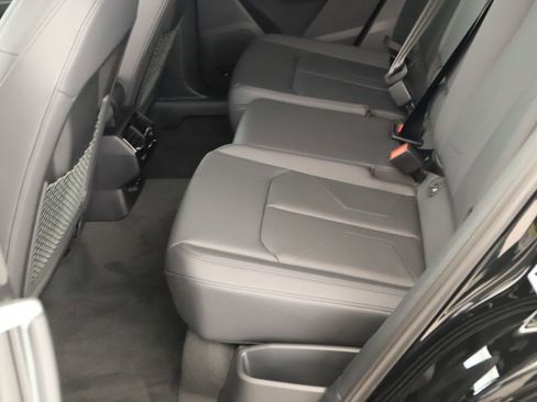 New 2025 Audi Q3 2.0T Premium image 28