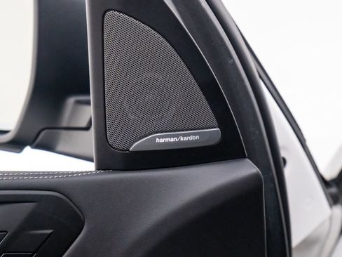 Used 2025 BMW X5 xDrive50e image 13