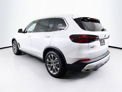 New 2026 BMW X5 xDrive40i w/ Climate Comfort Package image 5