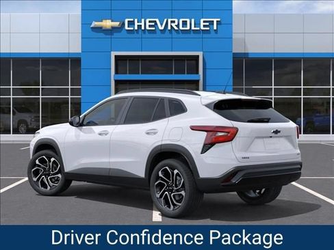 New 2026 Chevrolet Trax RS w/ Sunroof Package FWD image 3