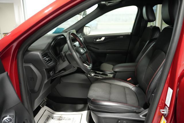 Used 2023 Ford Escape ST-Line AWD/4WD image 14