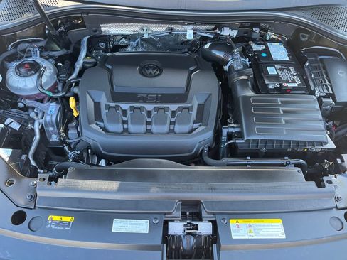 Used 2023 Volkswagen Tiguan SE R-Line FWD image 12