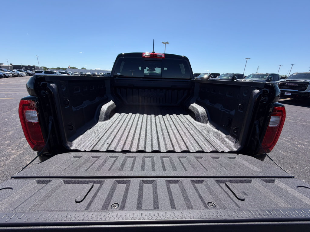 New 2026 GMC Canyon AT4 w/ Technology Plus Package AWD/4WD image 10