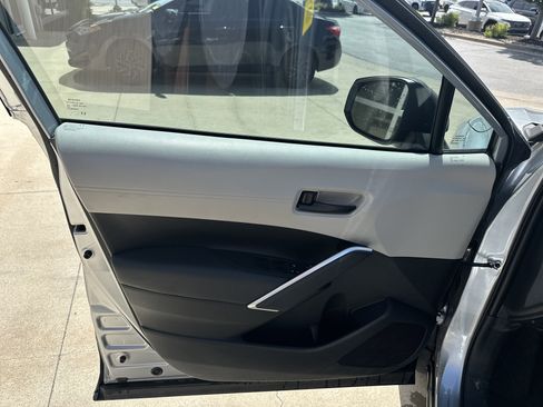 Used 2023 Toyota Corolla Cross L FWD image 13