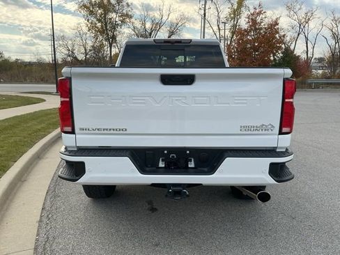 Used 2025 Chevrolet Silverado 2500 High Country image 8