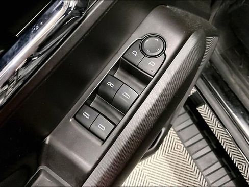 Used 2024 GMC Canyon Elevation w/ Convenience Package AWD/4WD image 38