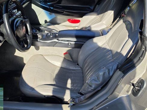 Used 1998 Chevrolet Corvette Convertible RWD image 9