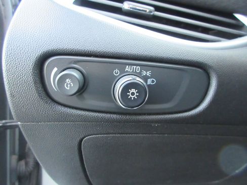 Used 2024 Chevrolet Malibu LT image 22