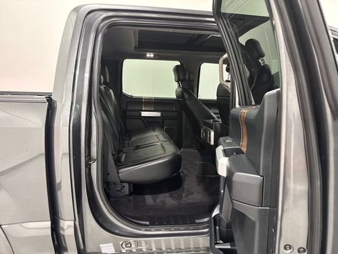 Used 2016 Ford F150 Lariat w/ Equipment Group 502A Luxury AWD/4WD image 21