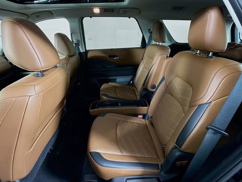 Certified 2022 Nissan Pathfinder Platinum w/ Cargo Package image 27