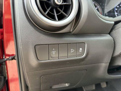 Certified 2022 Hyundai Kona SE AWD/4WD image 18
