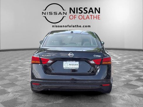 Certified 2025 Nissan Altima 2.5 SV FWD image 27