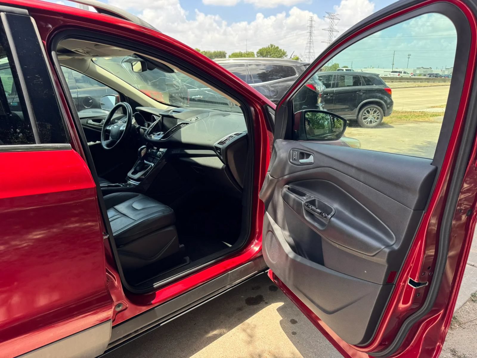 Used 2013 Ford Escape Titanium w/ Parking Technology Pkg FWD image 23
