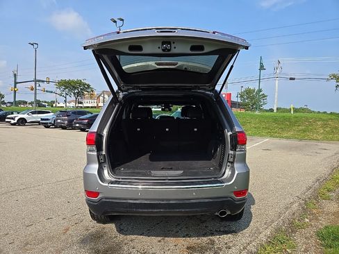 Used 2020 Jeep Grand Cherokee Limited w/ Premium Lighting Group AWD/4WD image 5