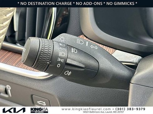 Used 2021 Volvo S60 T5 Momentum FWD image 11