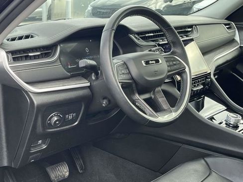 Used 2022 Jeep Grand Cherokee L Limited w/ Luxury Tech Group II image 12