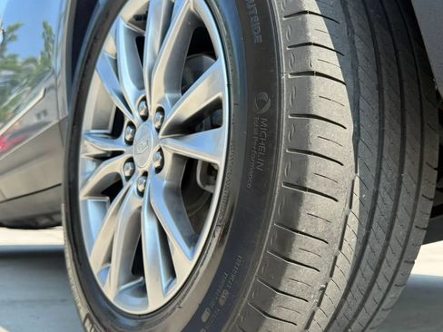 Used 2023 Cadillac XT5 Premium Luxury AWD/4WD image 10