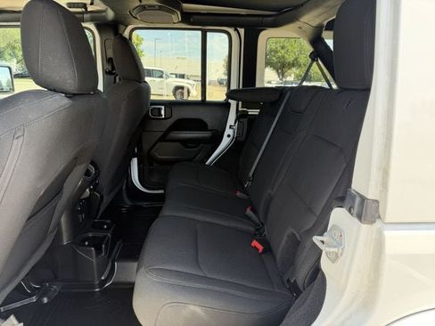 Used 2023 Jeep Wrangler Unlimited Sahara AWD/4WD image 25