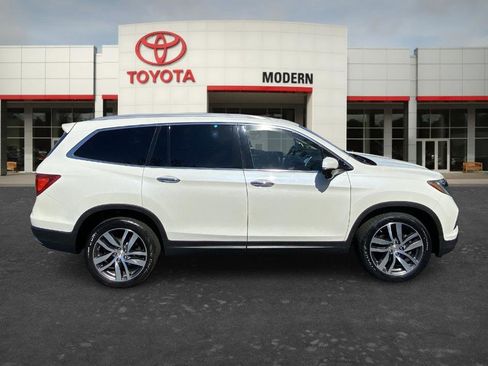 Used 2018 Honda Pilot Touring image 4
