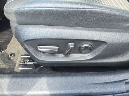 Used 2024 Toyota Camry SE FWD image 9