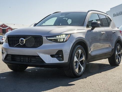 New 2026 Volvo XC40 B5 Plus w/ Protection Package Premier image 3