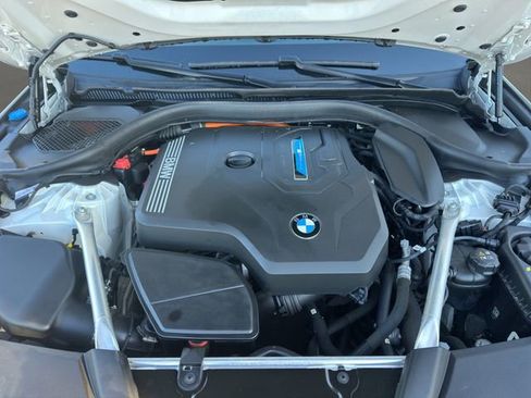Used 2023 BMW 530e xDrive image 22