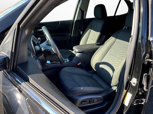 Used 2020 Chevrolet Equinox LT image 16