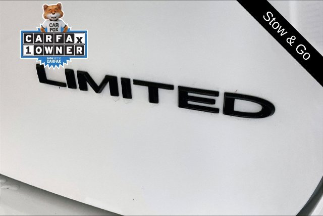 Used 2026 Chrysler Pacifica Limited w/ S Appearance Package FWD image 7