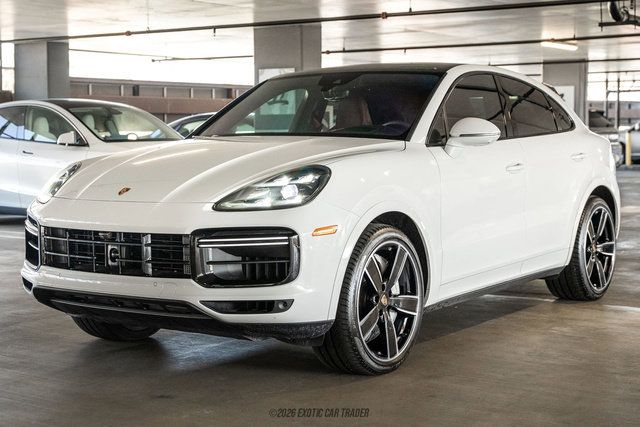 Used 2023 Porsche Cayenne Turbo AWD/4WD image 14