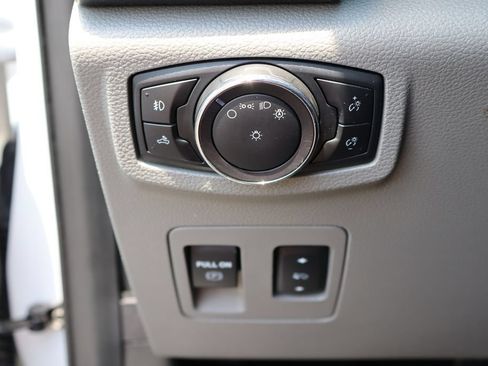Used 2018 Ford F150 XLT w/ Equipment Group 302A Luxury AWD/4WD image 30