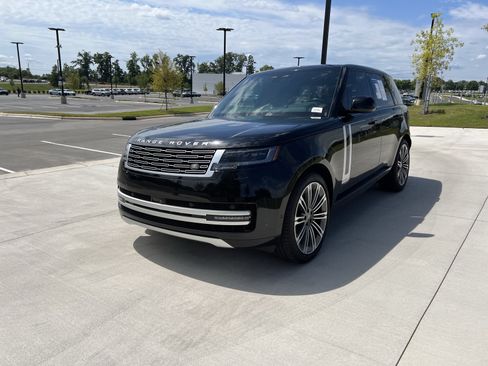 Used 2024 Land Rover Range Rover Autobiography AWD/4WD image 4