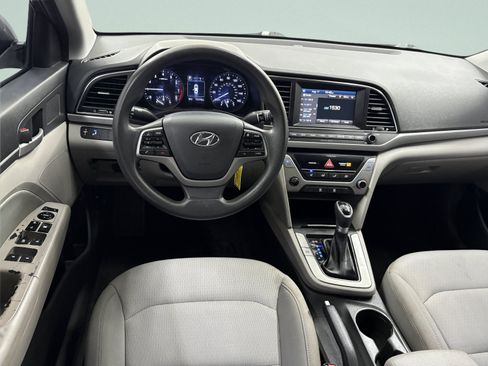 Used 2018 Hyundai Elantra SEL FWD image 25