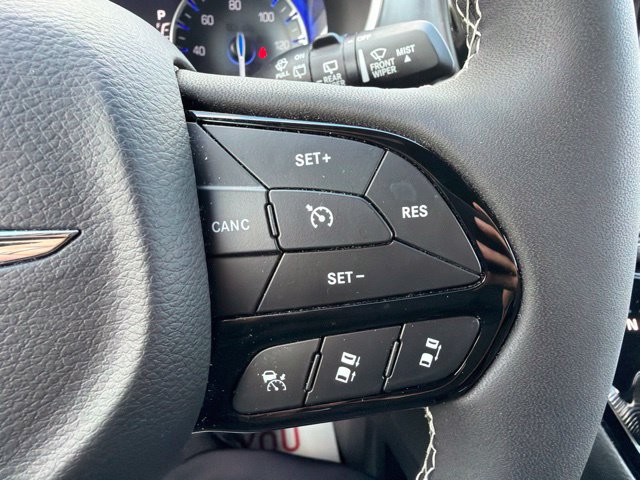 Certified 2025 Chrysler Pacifica Limited AWD/4WD image 24
