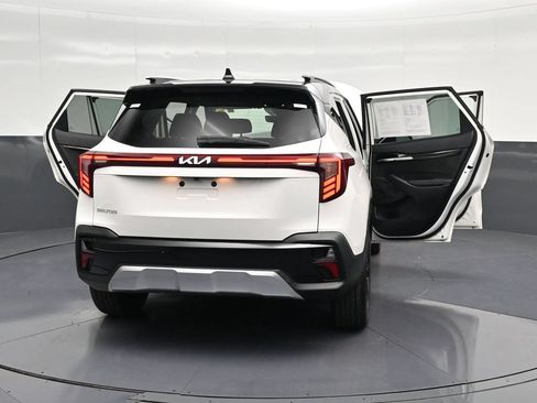 Used 2025 Kia Seltos S FWD image 38