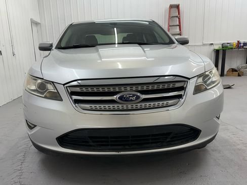Used 2010 Ford Taurus SEL image 12