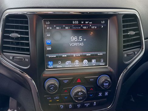 Used 2017 Jeep Grand Cherokee Altitude RWD image 18