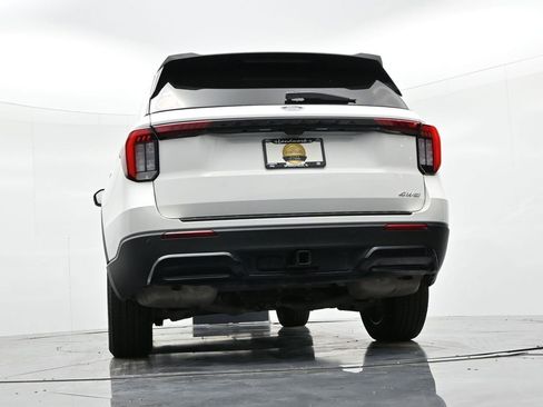 Used 2025 Ford Explorer ST-Line image 22