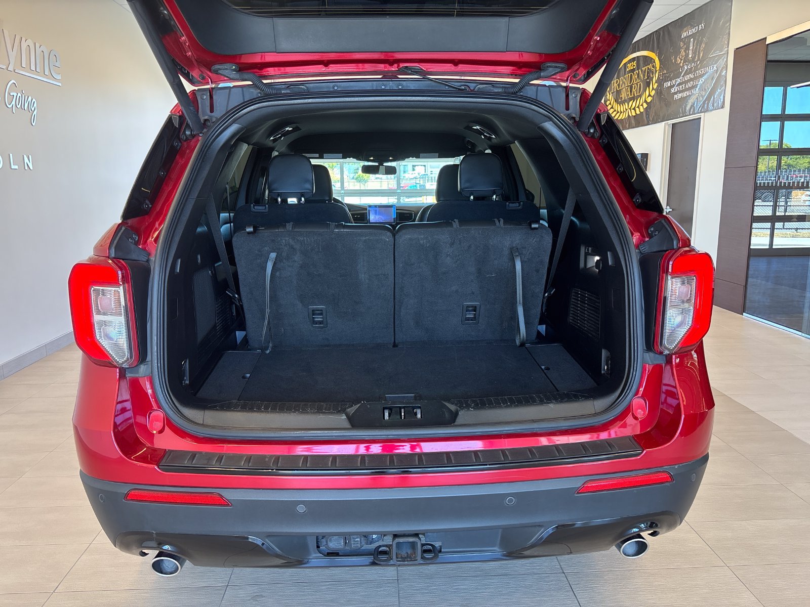 Certified 2022 Ford Explorer ST-Line w/ Class IV Trailer Tow Package AWD/4WD image 10