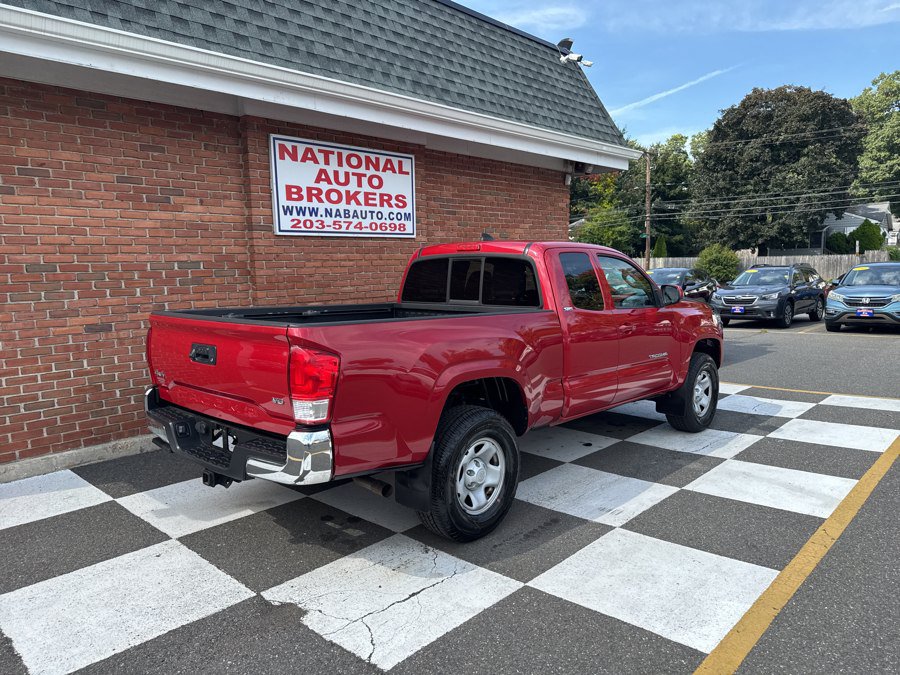 Used 2016 Toyota Tacoma SR5 w/ Towing Package AWD/4WD image 3