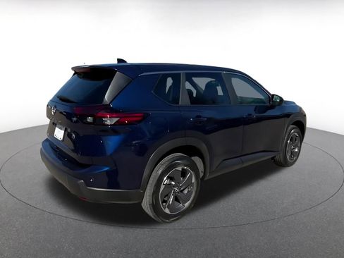 Used 2025 Nissan Rogue SV image 15