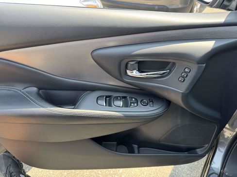 Used 2019 Nissan Murano SL AWD/4WD image 13