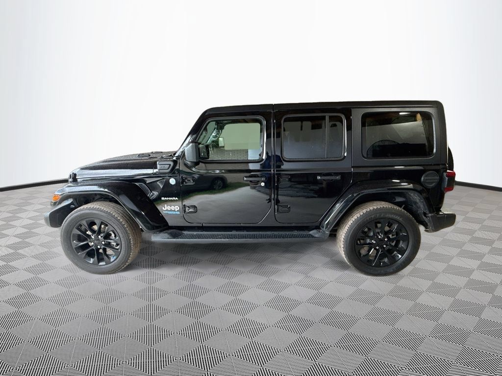 Certified 2022 Jeep Wrangler Unlimited Sahara w/ Cold Weather Group AWD/4WD image 9