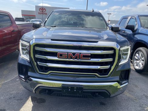 Used 2021 GMC Sierra 1500 SLE image 3