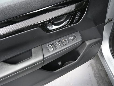 Used 2025 Honda CR-V EX-L image 18