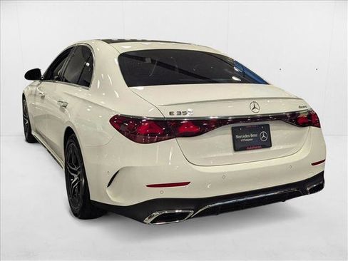 New 2025 Mercedes-Benz E 350 4MATIC Sedan image 8