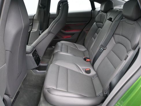 Used 2020 Porsche Taycan 4S image 13