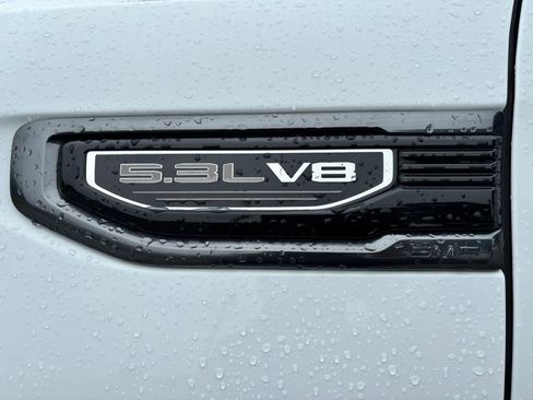 Used 2021 GMC Sierra 1500 AT4 w/ AT4 Preferred Package AWD/4WD image 4