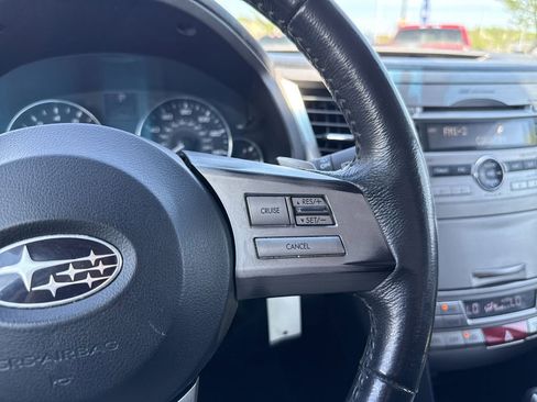 Used 2011 Subaru Outback 2.5i Limited w/ PWR Moonroof Pkg AWD/4WD image 21