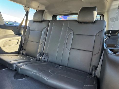 Used 2019 Chevrolet Suburban LT image 16